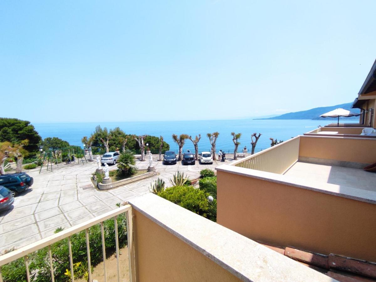 Kalura Sea Houses - Private Beach Cefalu Exterior photo